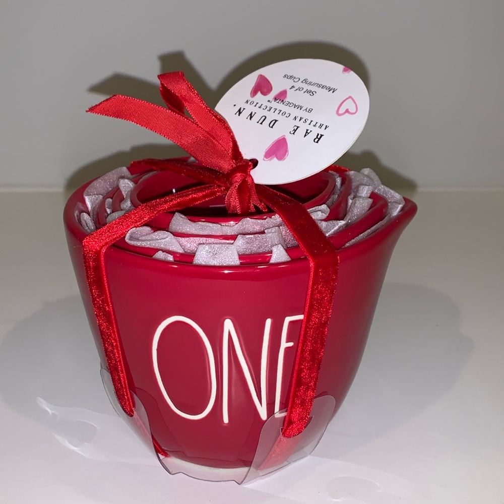 Rae Dunn Red Valentine's Day Measuring‎ Cups